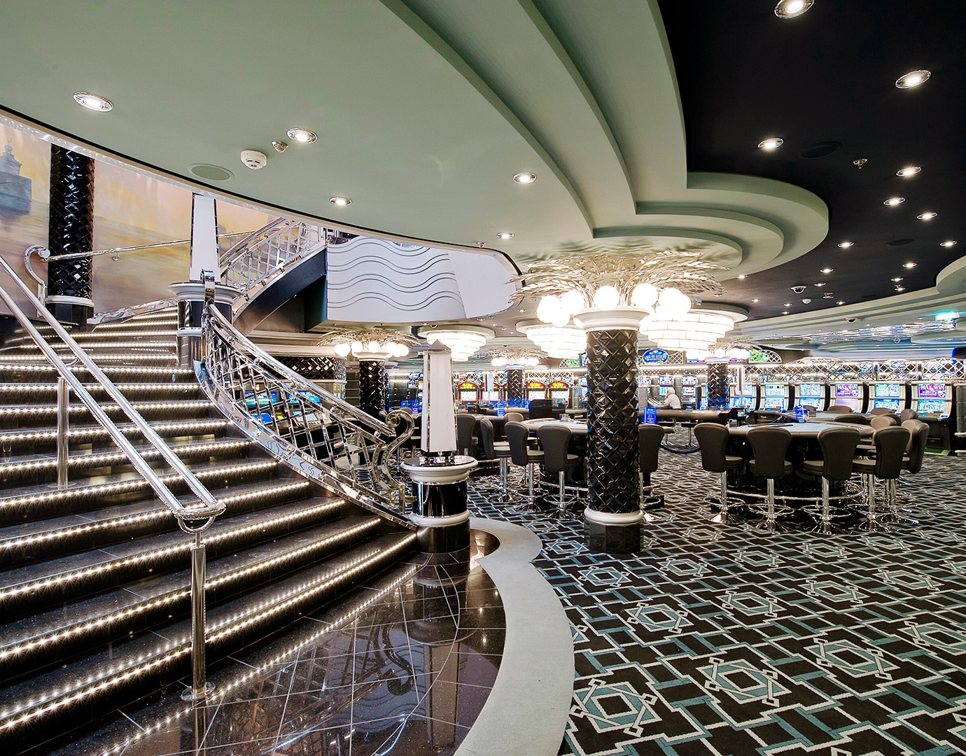 MSC Divina Entertainment Casino Veneziano 02