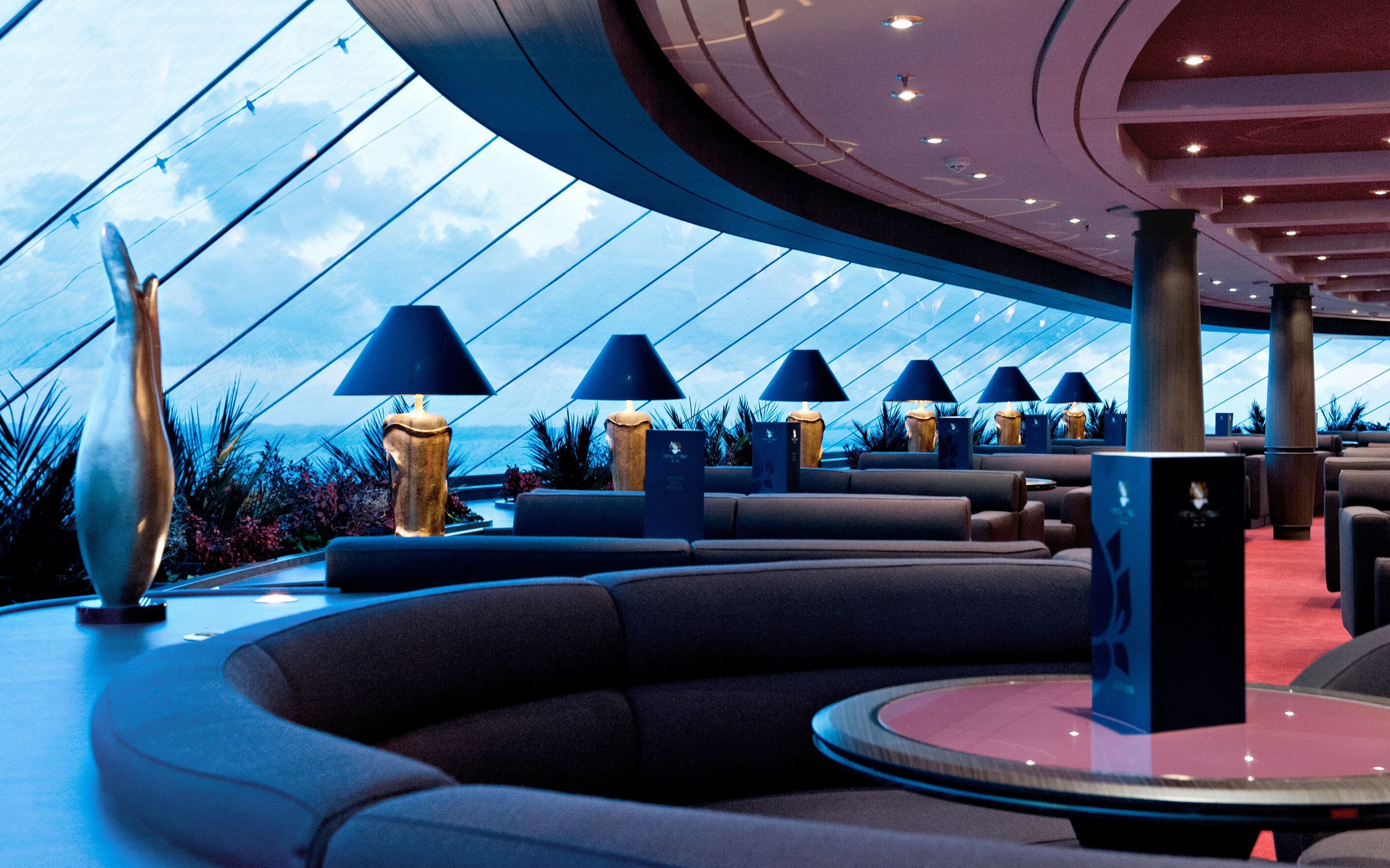 MSC Divina Yacht Club