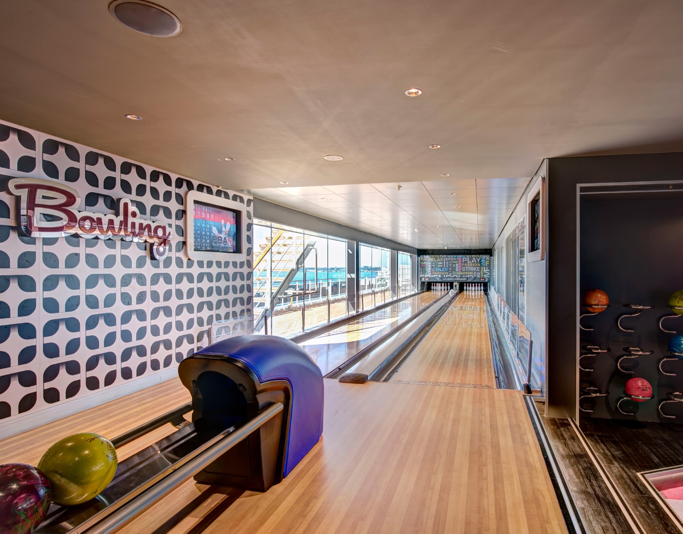 MSC Grandiosa Entertainment Full Size Bowling Alley 06