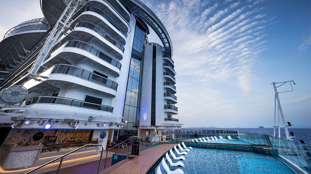 MSC Seashore | Infinity Pool | MSC Cruises