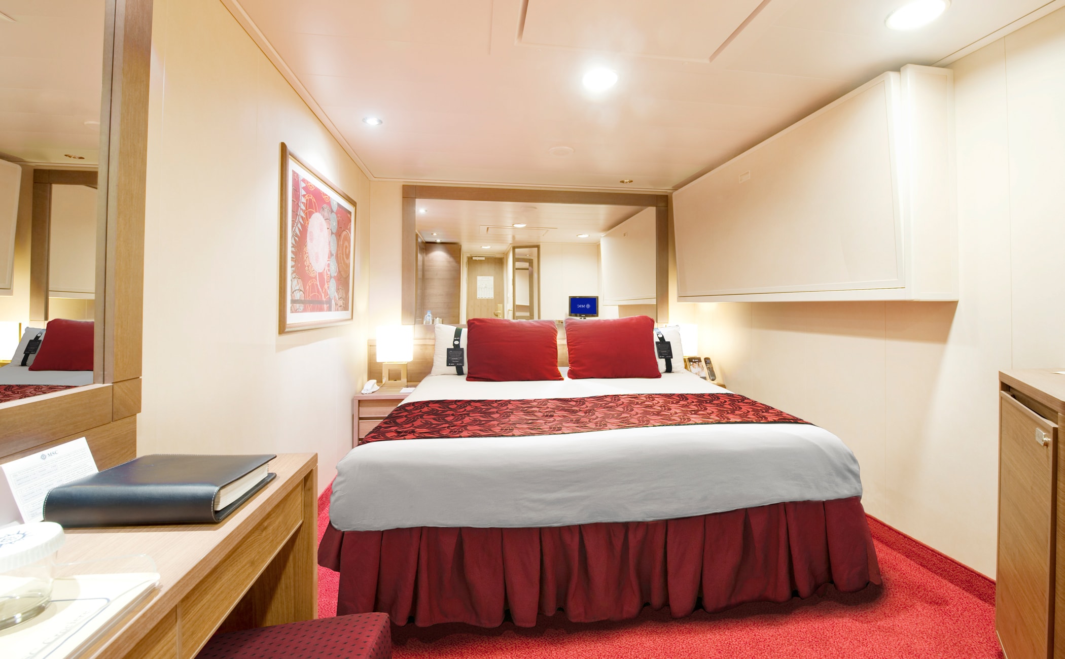 MSC Poesia Cabin: Interior 05